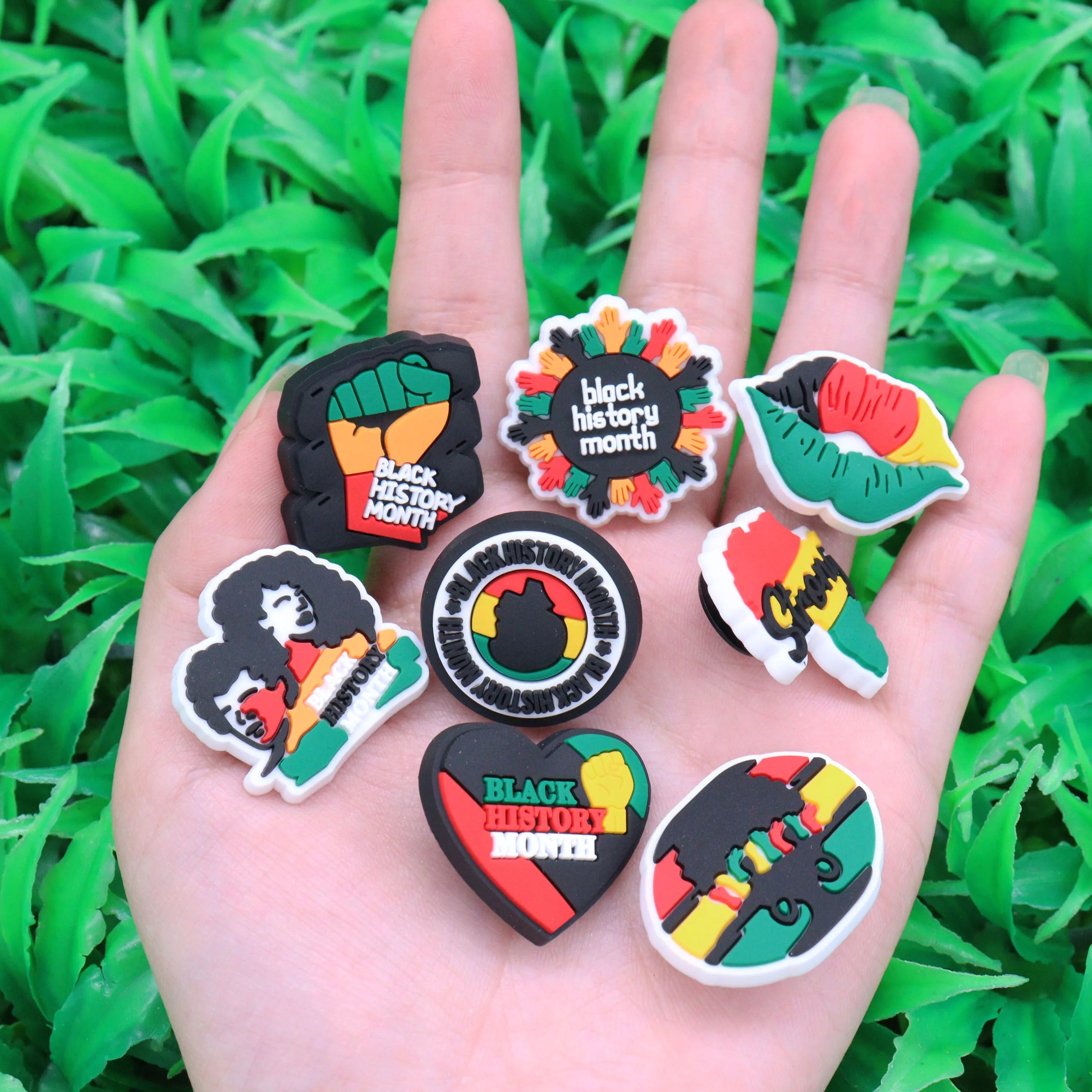 New Arrival 1-24Pcs PVC Black History Month Heart DIY Crocs Shoes Charms Jibbits