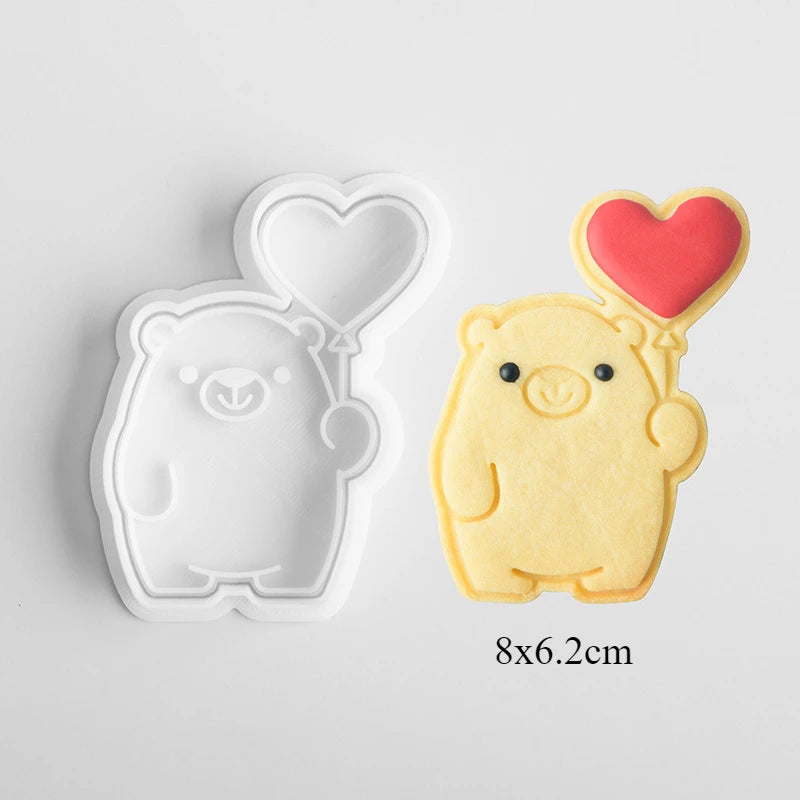 Cute Bear Love Heart Plastic 3D Cookie Molds Cutter